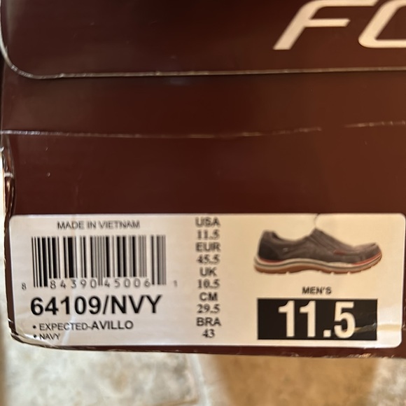 Sketchers men’s slip 🚶🏿‍♂️🚶🏼🚶🏽🚶🏻🚶🏿‍♂️ - Picture 4 of 5